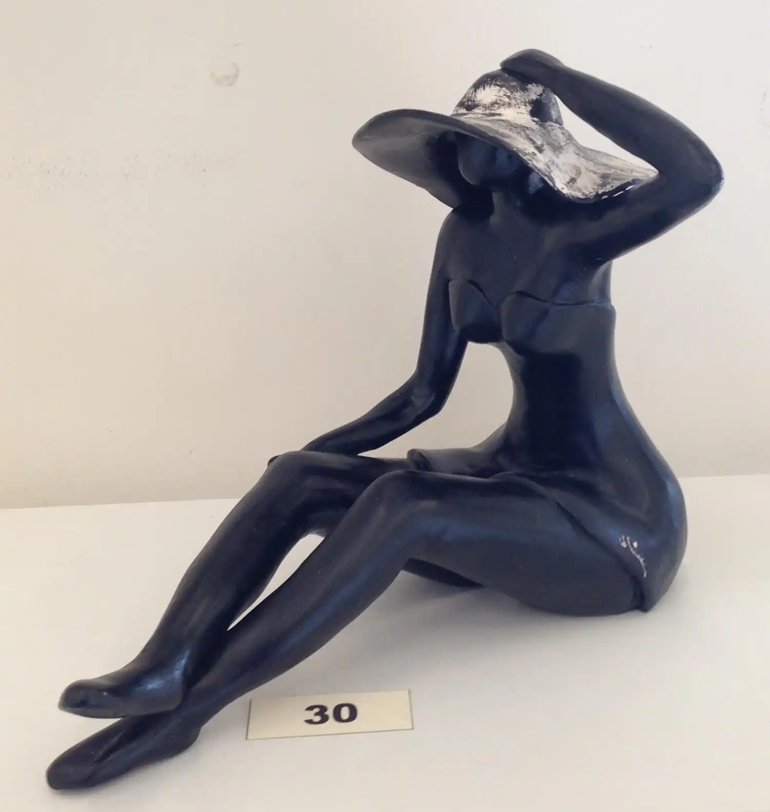 30- Joëlle Broniszewski